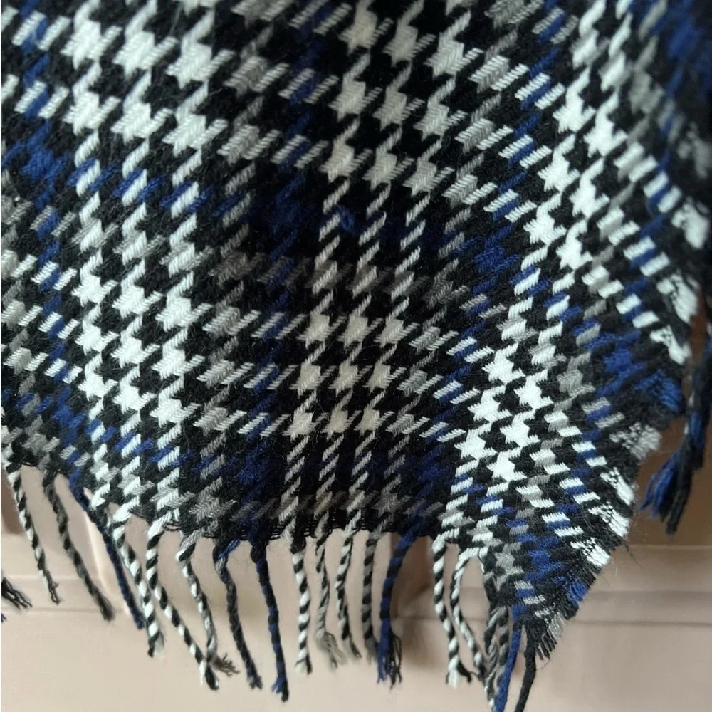 Black Blue Gray White Houndstooth Unisex Plaid Pattern Scarf Fringe NWOT #1192